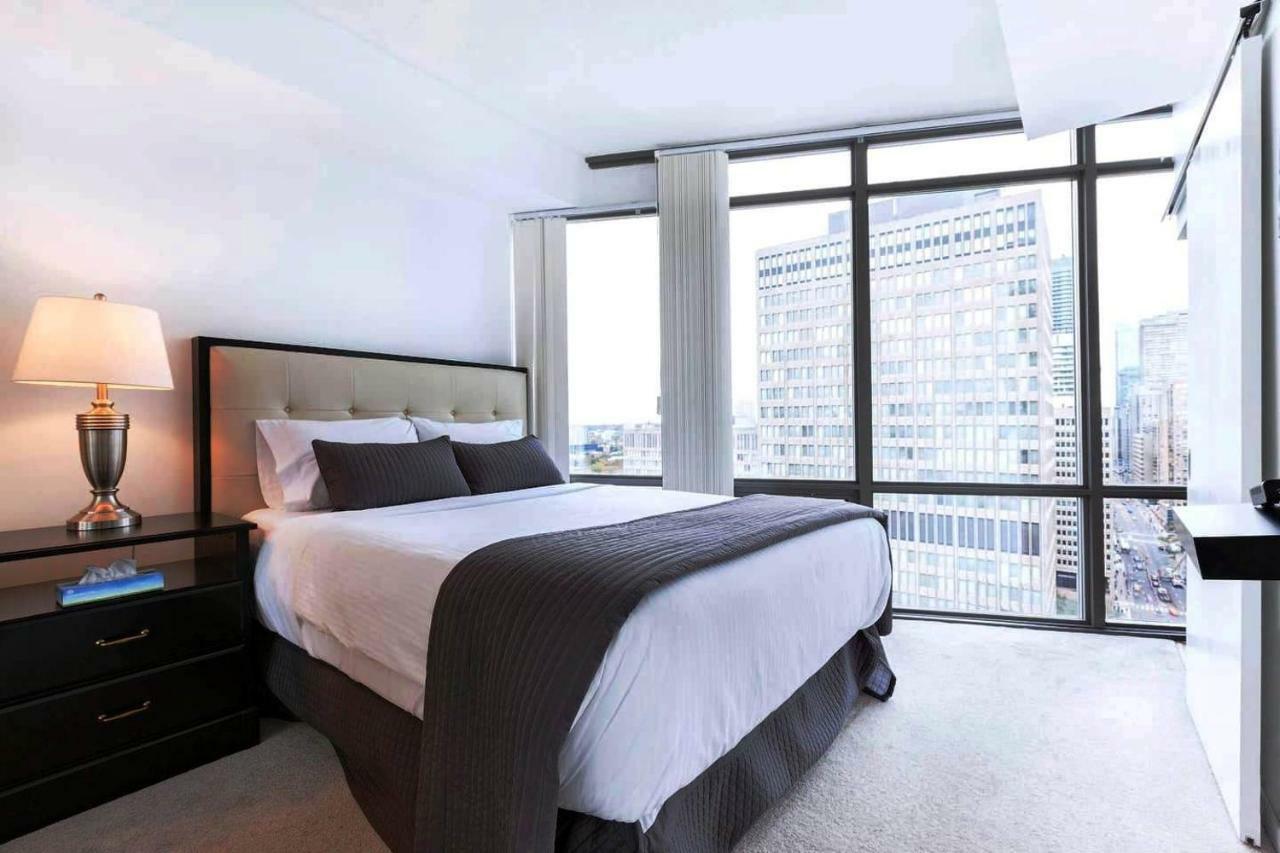 Altitude Suites Bay Street - Holiday Bonus - Free Parking Торонто Экстерьер фото