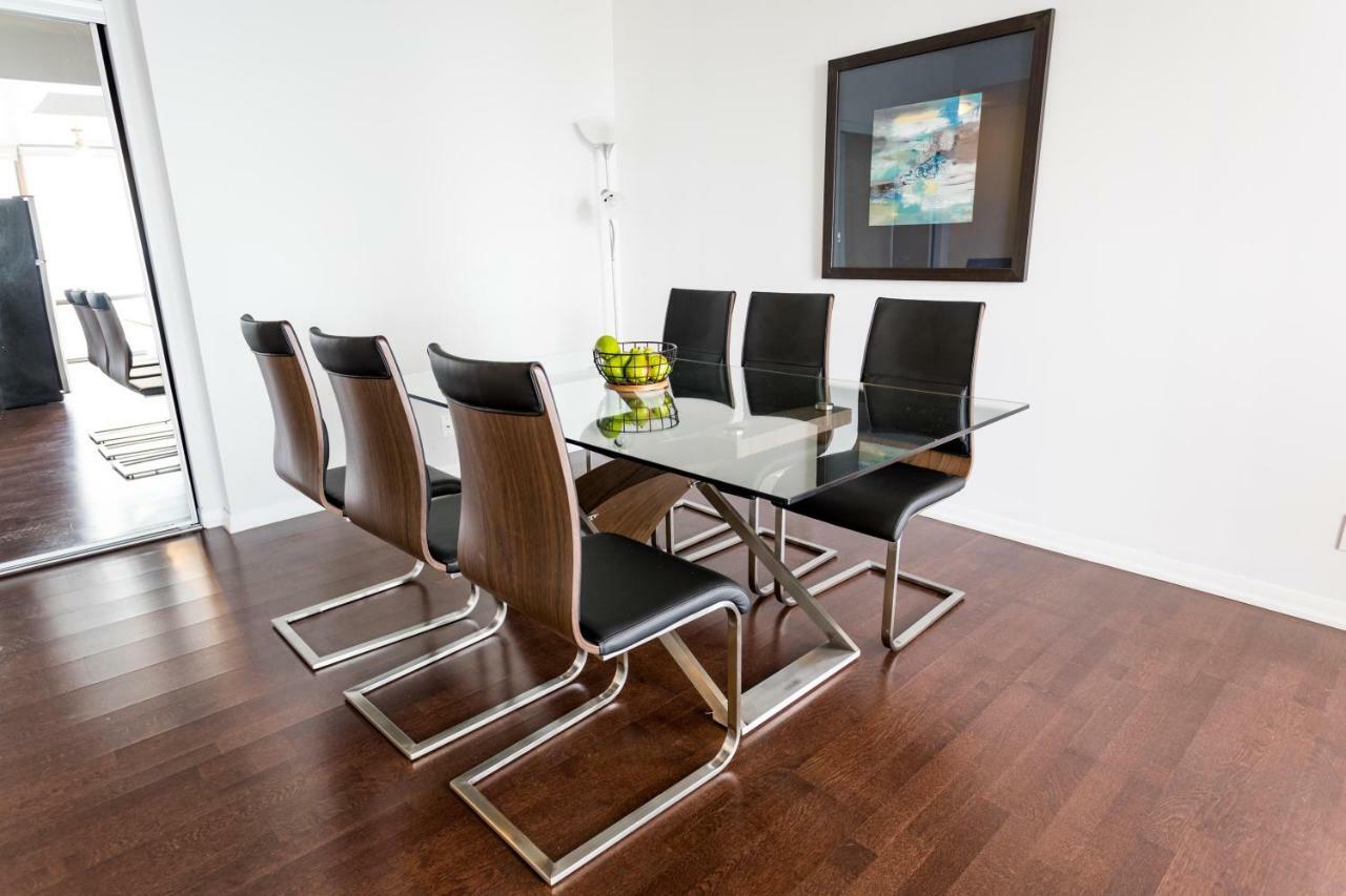 Altitude Suites Bay Street - Holiday Bonus - Free Parking Торонто Экстерьер фото