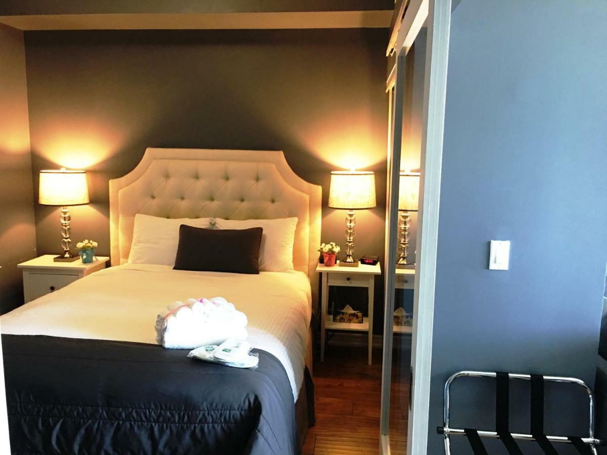 Altitude Suites Bay Street - Holiday Bonus - Free Parking Торонто Экстерьер фото